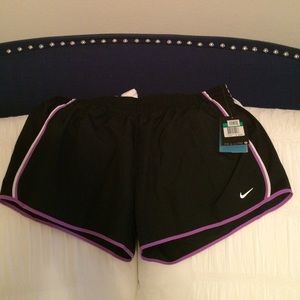 NIKE dri-fit stay cool running shorts!