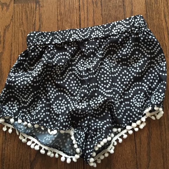 patterned shorts!!