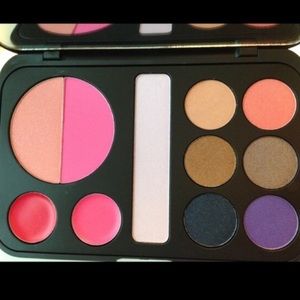Forever Glam BH Cosmetics palette.