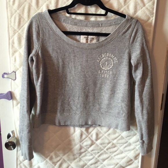 Cropped Long Sleeve Sweatshirt