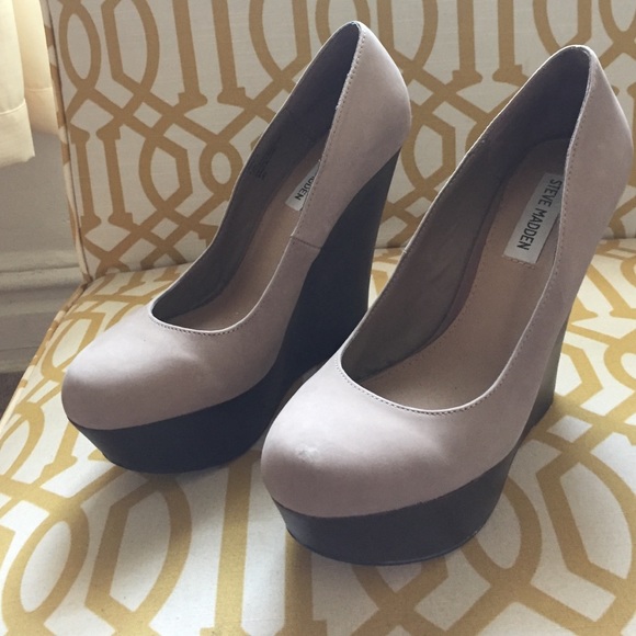 Steve Madden wedges!