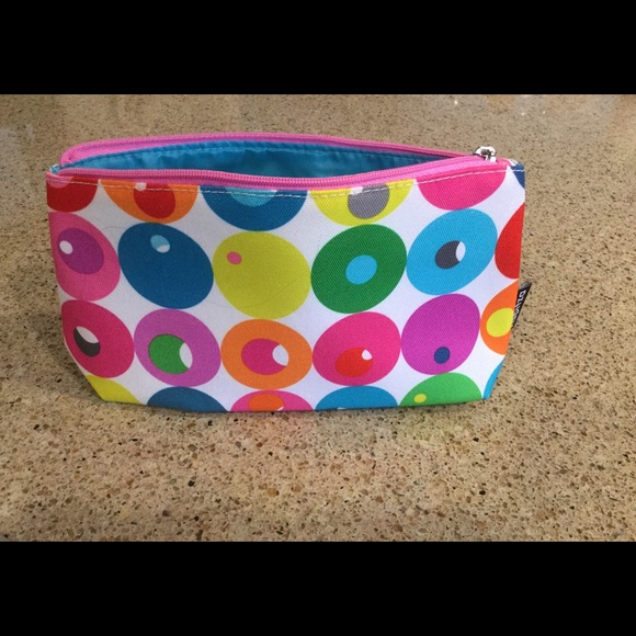 Kapitza Makeup Bag from Clinique