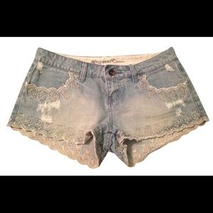 Element brand scalloped denim shorts size 26 inch