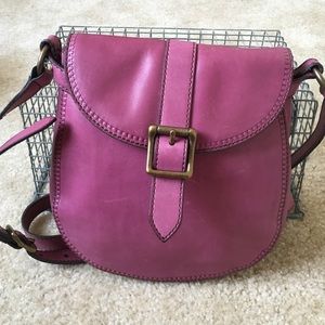 Genuine Leather Fossil Saddle Purse!