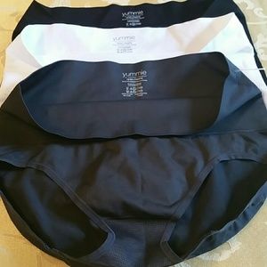 3 Brand new YUMMIE shape wear by Heather Thompson