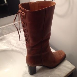 Buy both black and brown and get free gift