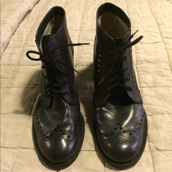DMSX by Donald J Pliner black shoe