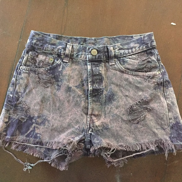 Distressed Levi Strauss high-waisted shorts