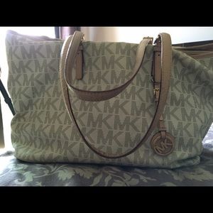 Micheal Kors Handbag