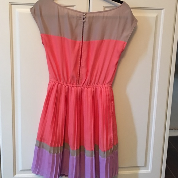 American Eagle Spring Dress - Picture 2 of 3