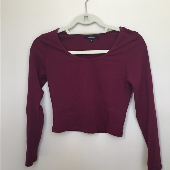 Long sleeve maroon crop top