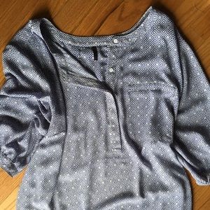 3X Henley button blouse blue/white print