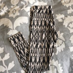Tribal print thick leggings