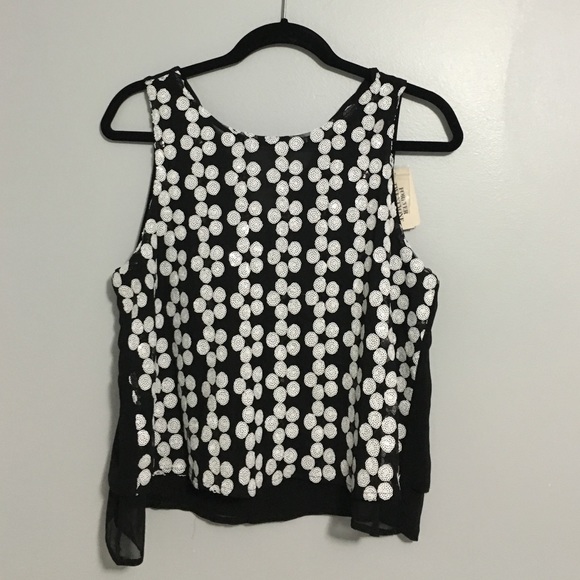 F21 Graphic B&W top, Size M