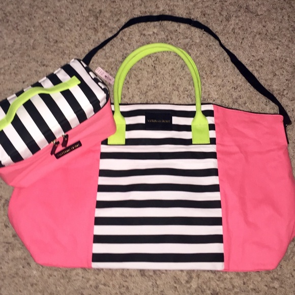 BNWT Victoria Secret weekend bag set