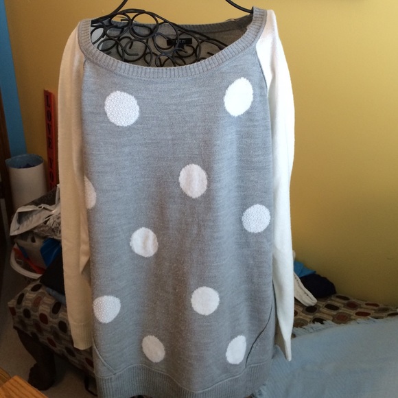 Gray and white sweater