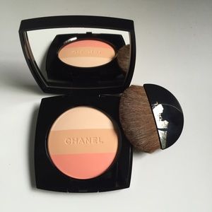 Chanel Multi Glow SPF 15