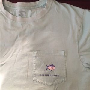 Southern Tide tshirt