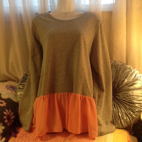 Victoria's Secret Tops - NWOT VS shirt size large