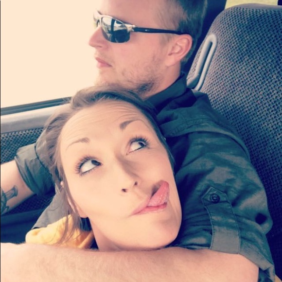 Meet your posher, JoJo Jean - Picture 5 of 6