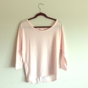 Soft pink comfy top - says xs but fits a s or m