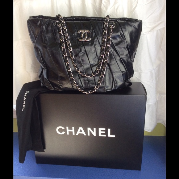 Chanel Tote Bag