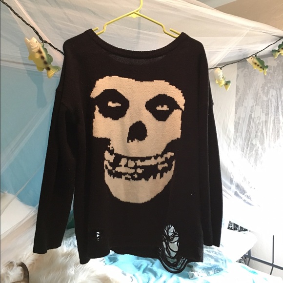 Misfits destroyed sweater