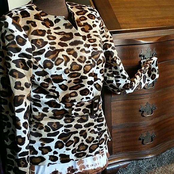 Leopard print top by Danillo