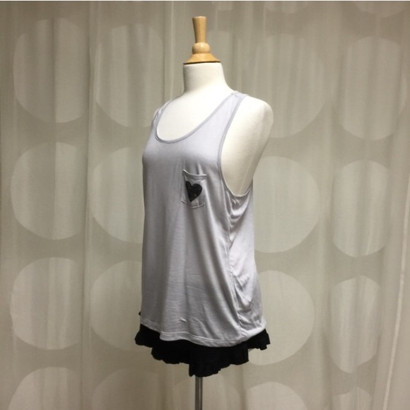 SALE! 🆕Gray Tank-Beauty Begins the Moment U.. - Picture 2 of 4