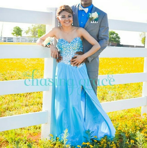 Prom Dress - Picture 2 of 4