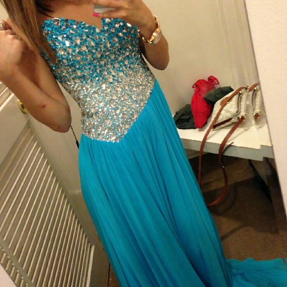 Prom Dress - Picture 3 of 4