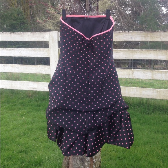 Black & Pink Polka Dot Formal dress - Picture 2 of 3