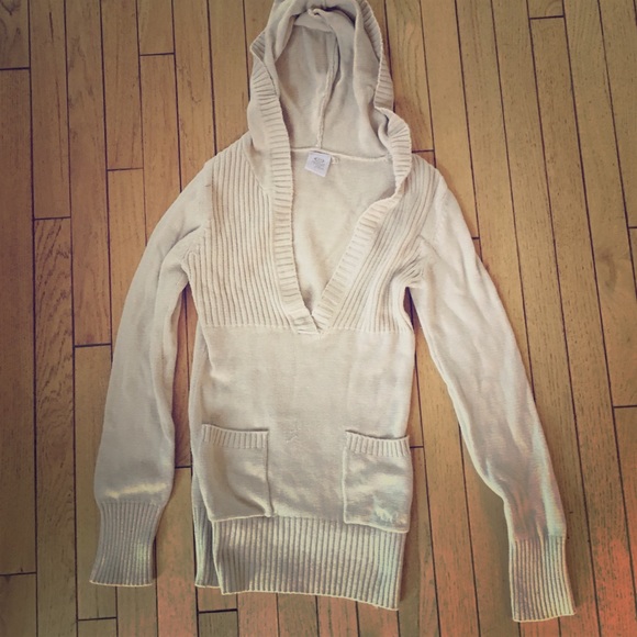 ADORABLE RIPCURL SWEATER WITH HOOD~ SIZE S