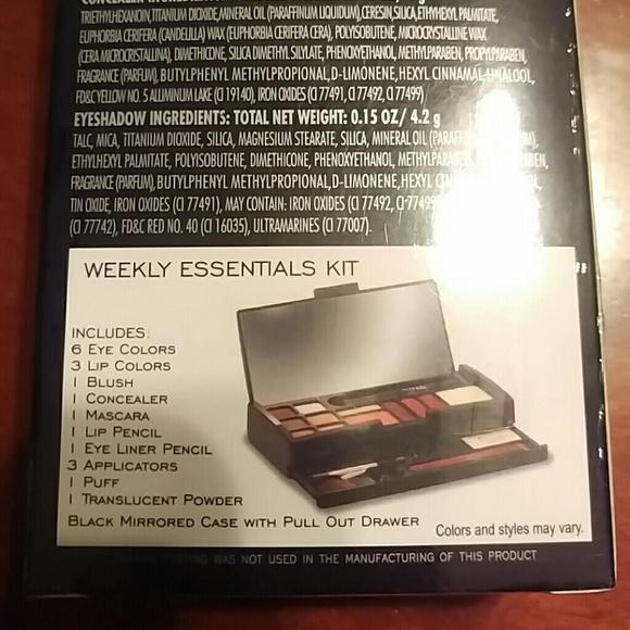Makeup Kit - Picture 2 of 2