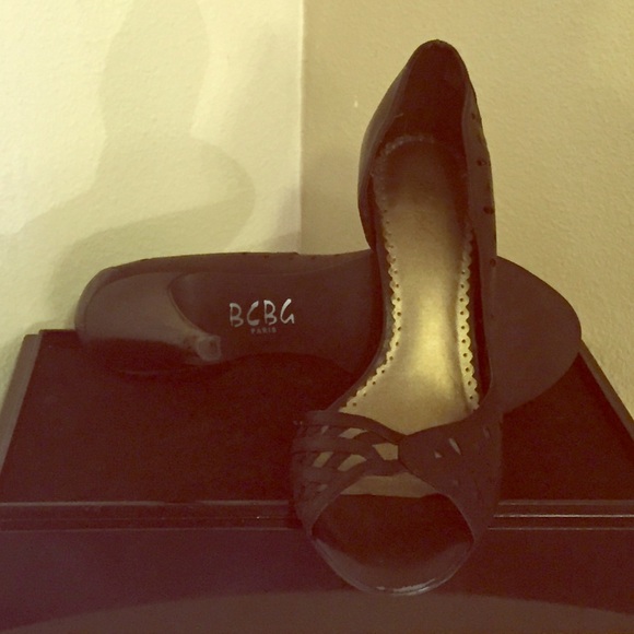 Black BCBG Paris pumps