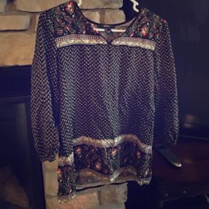 Quarter sleeve blouse