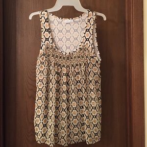 Tank top with shear layer front