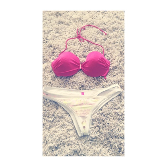 Victoria Secret 👙Bikini Top 36D  Bottom (M) ☀️