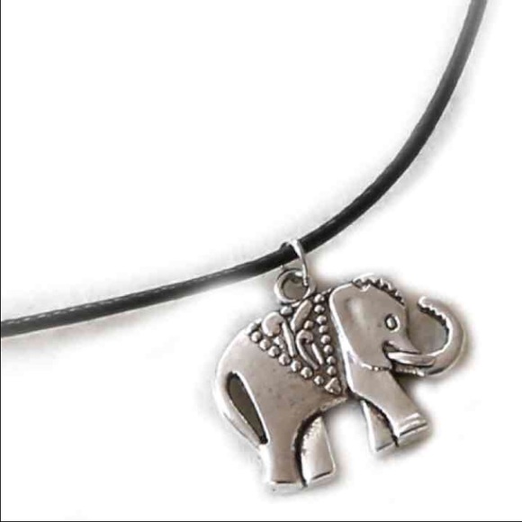 🆕Elephant Choker Necklace