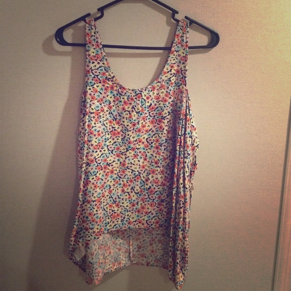 Sleeveless top