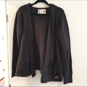 Adorable knit sweater