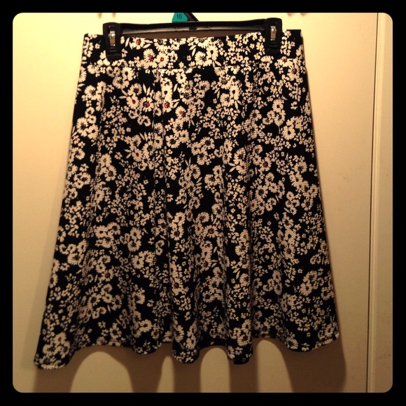 Pretty Floral Skirt!