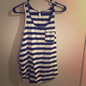 Sleeveless tank