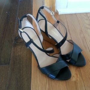 Enzo Angiolini Black & Gold Wedges Sz 7M