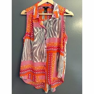 Colorful sleeveless high-low top