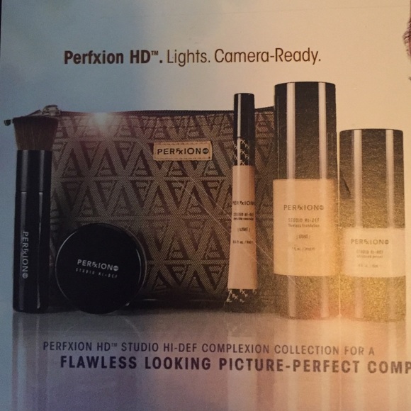 PERF/XION HI-DEF STUDIO COMPLEXION COLLECTION