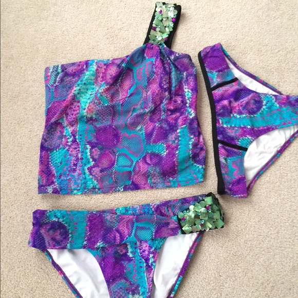 Tankini - Picture 3 of 3