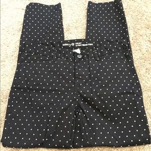 Slim fitted dress capris