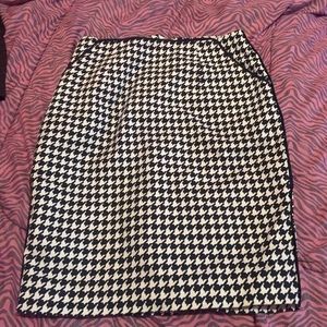 Checkered navy blue/black and white skirt