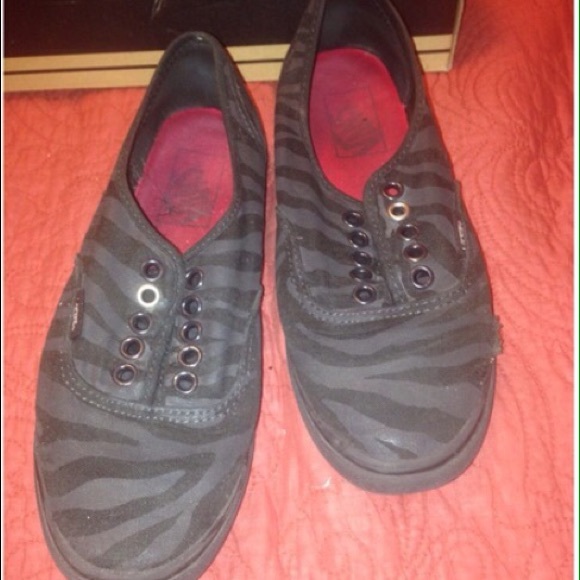 Vans - Picture 3 of 3